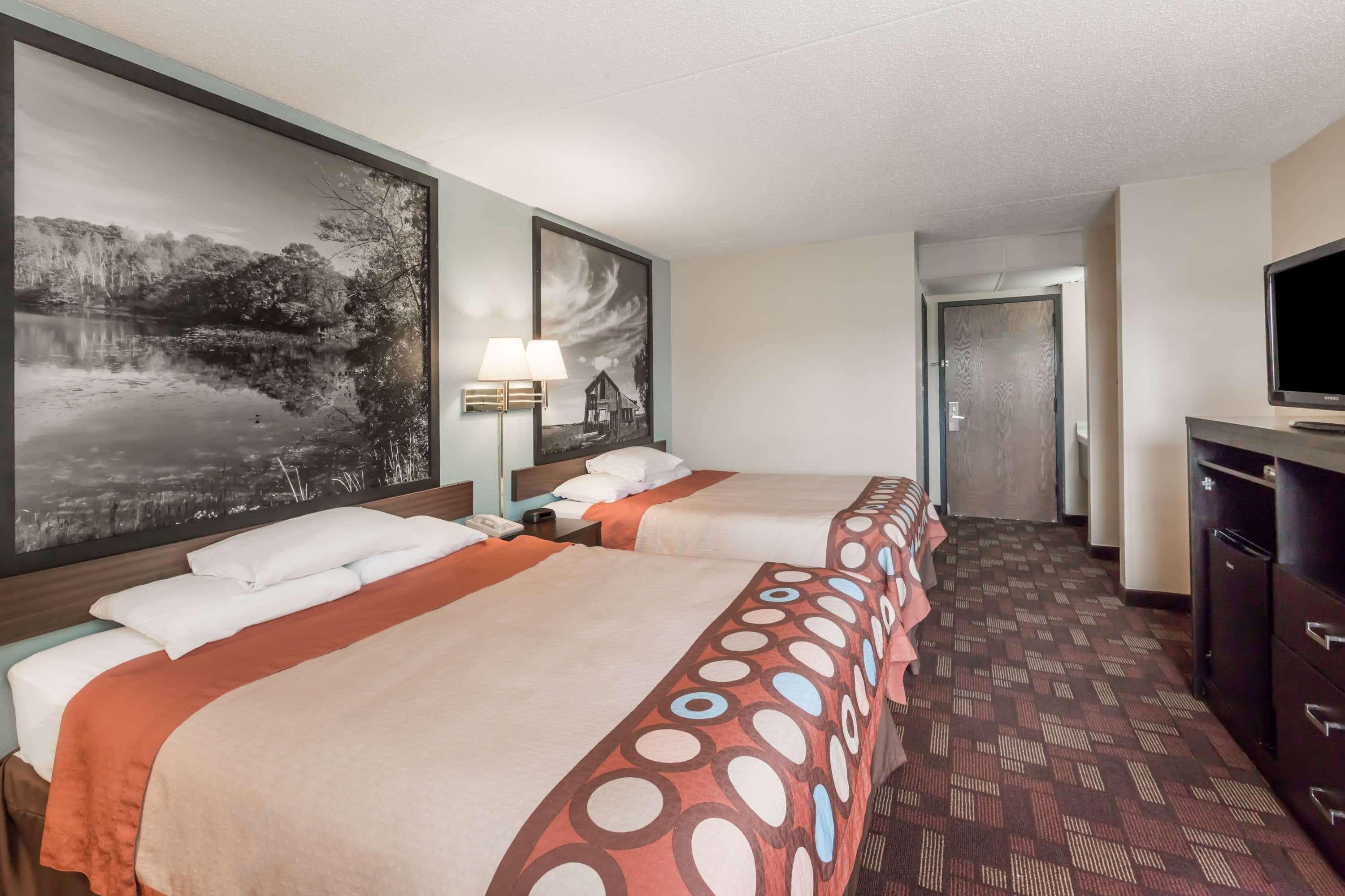 Super 8 By Wyndham Luverne Bagian luar foto