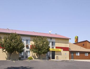Super 8 By Wyndham Luverne Bagian luar foto